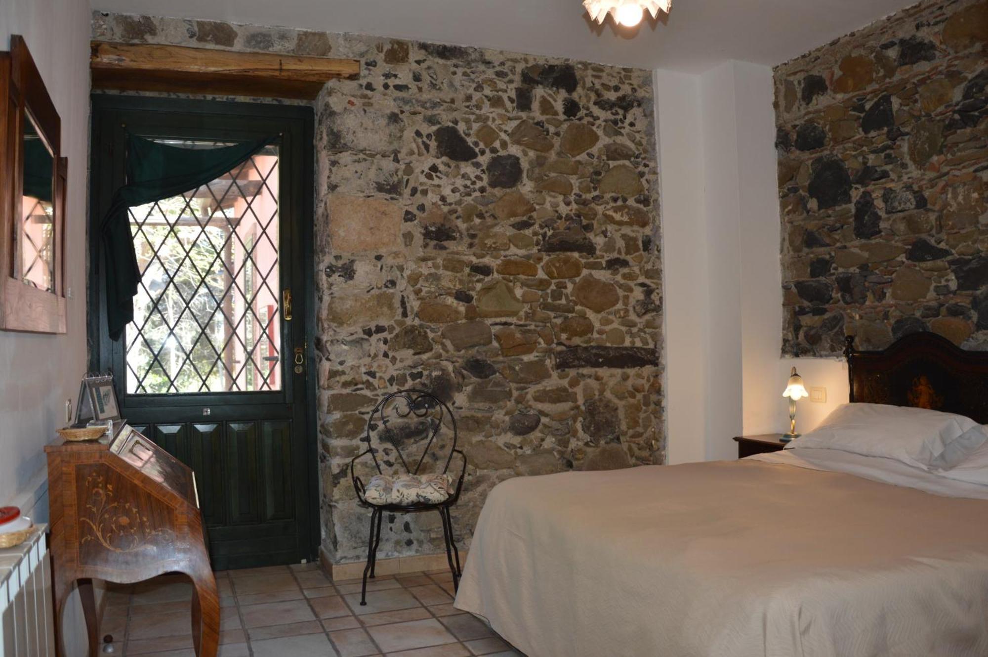 Antico Borgo Etneo Country Hotel Calatabiano Exteriör bild