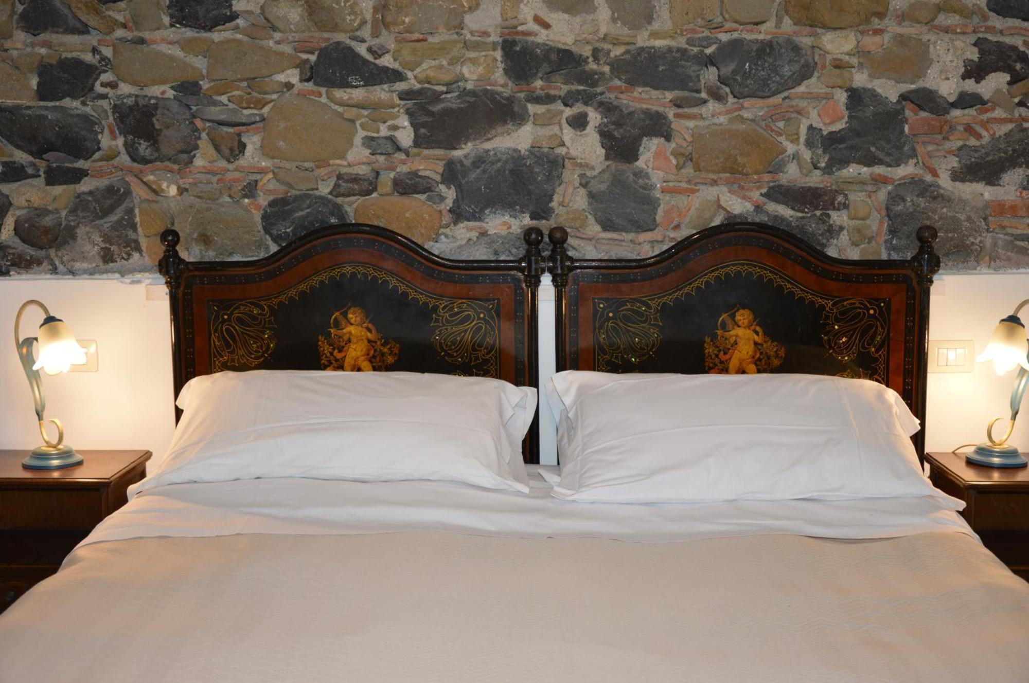 Antico Borgo Etneo Country Hotel Calatabiano Exteriör bild