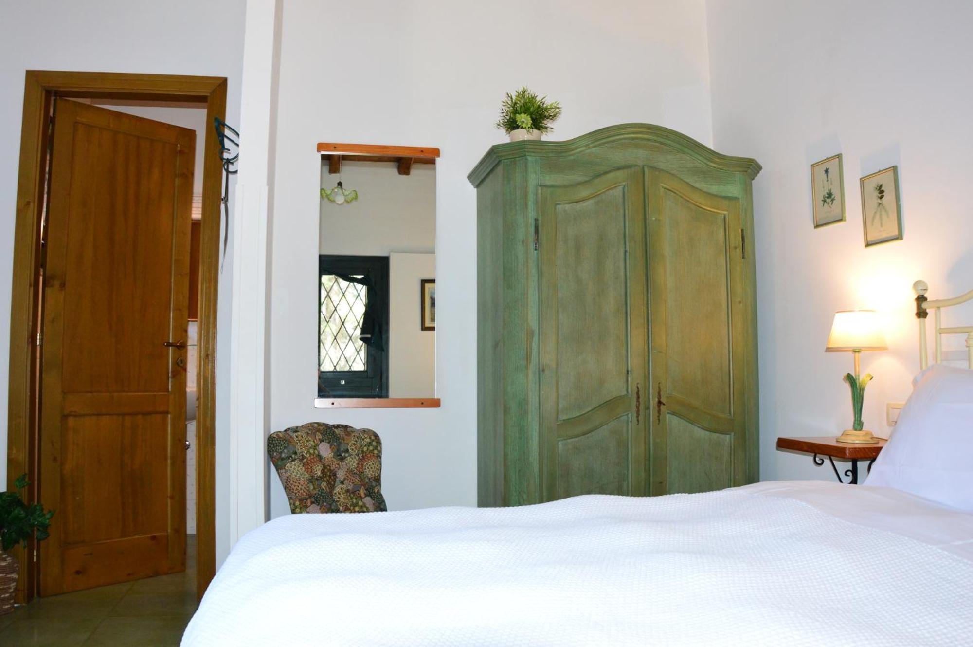 Antico Borgo Etneo Country Hotel Calatabiano Exteriör bild
